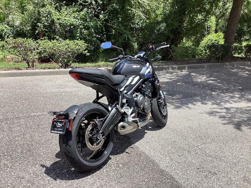 New 2025 Triumph Trident 660 