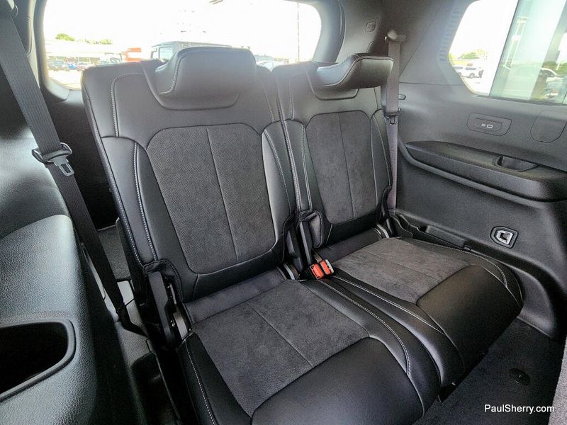 New 2026 Jeep Grand Cherokee L Laredo Altitude 4x4