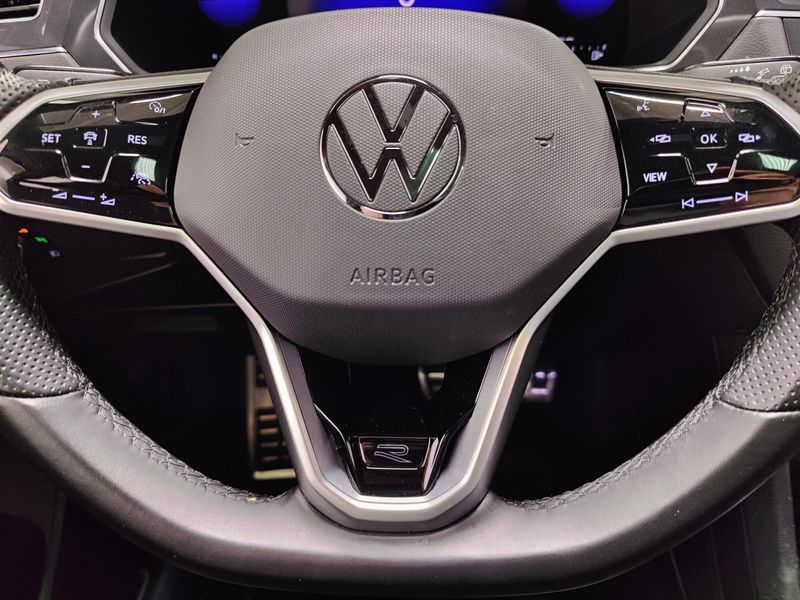 Used 2023 Volkswagen Tiguan AWD SE R-Line Black w/SunroofImage 29