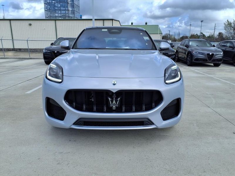 New 2026 Maserati Grecale ModenaImage 4
