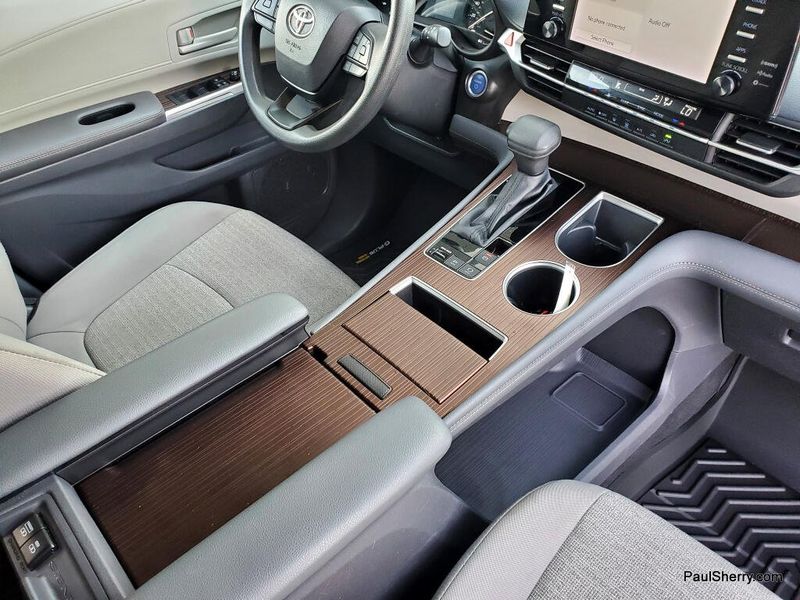 Used 2024 Toyota Sienna LE