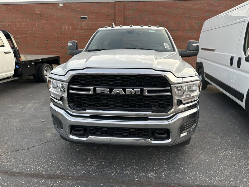 2024 RAM 3500 Tradesman Crew Cab Chassis 4x4 60