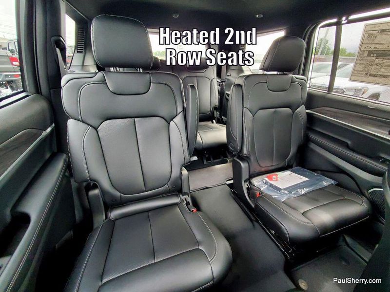 2025 Jeep Grand Cherokee L Limited 4x4Image 5