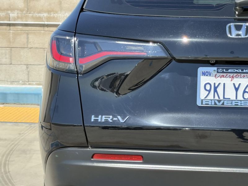 Used 2024 Honda HR-V LXImage 12