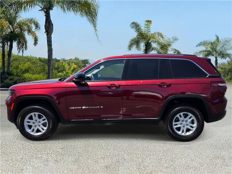 Used 2023 Jeep Grand Cherokee Laredo 4x2