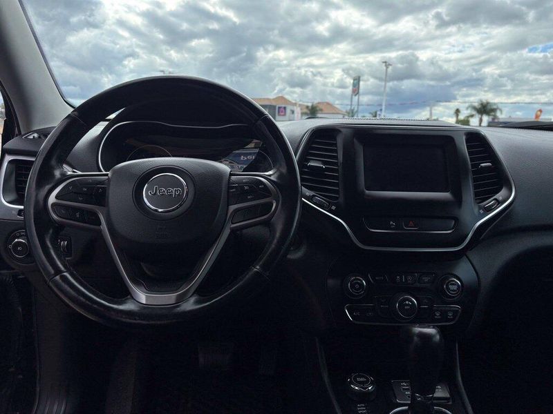 Used 2020 Jeep Cherokee Latitude PlusImage 12