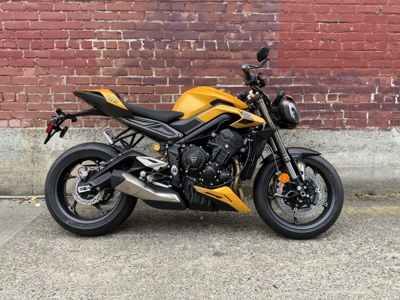 2025 Triumph Street Triple 765 RS