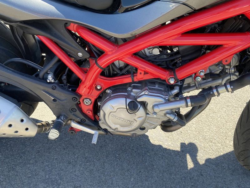 2014 Suzuki SV650Image 16