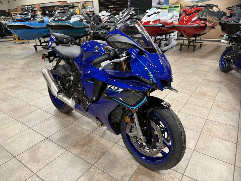 New 2026 Yamaha YZF-R1 Image 12