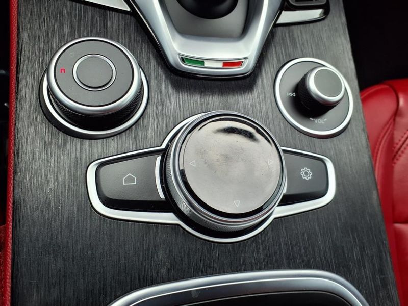 2021 Alfa Romeo Stelvio SprintImage 23