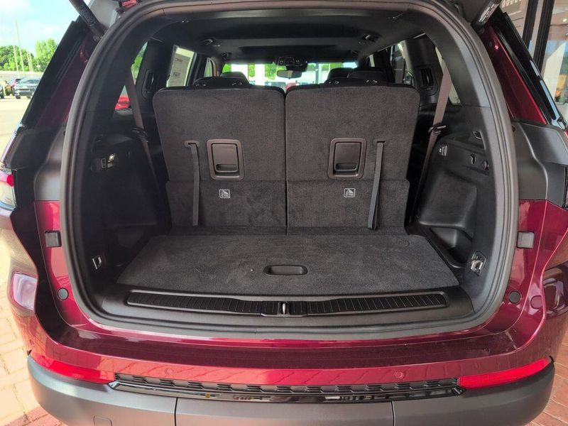 2024 Jeep Grand Cherokee L Altitude X 4x4Image 34
