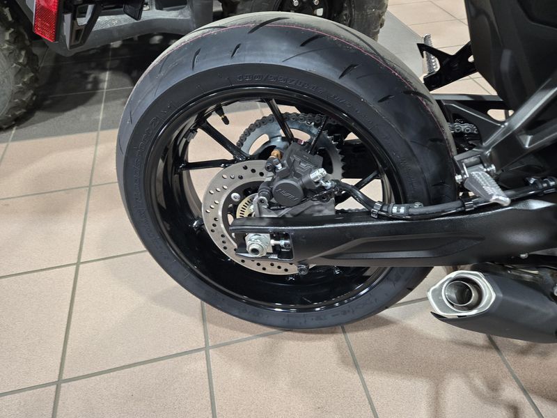 NEW 2026 SUZUKI GSX8R Image 20