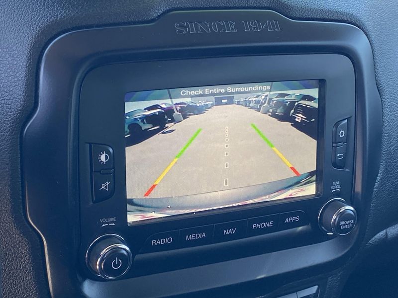 Used 2016 Jeep Renegade LatitudeImage 20