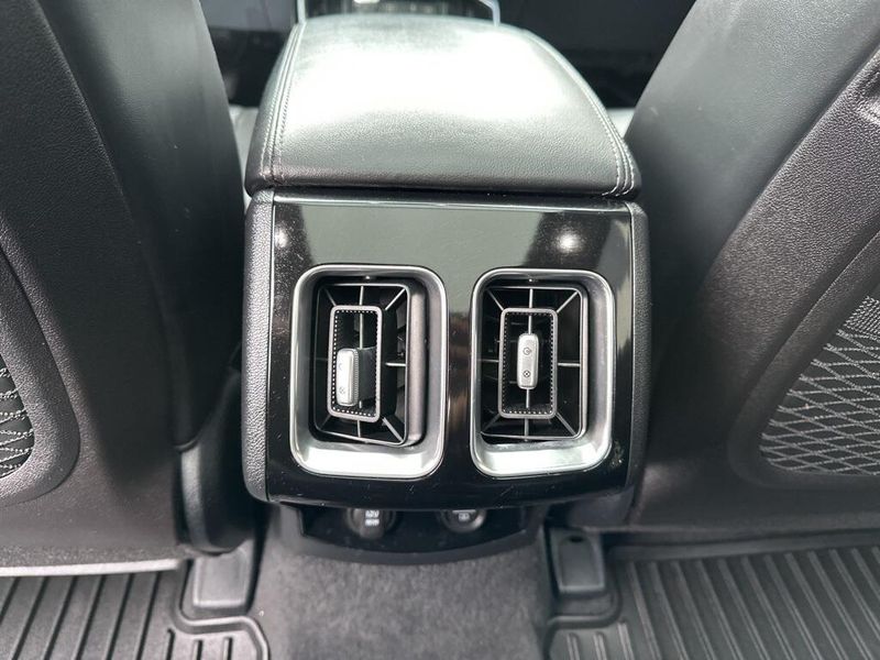 2021 Kia Sorento SXImage 24