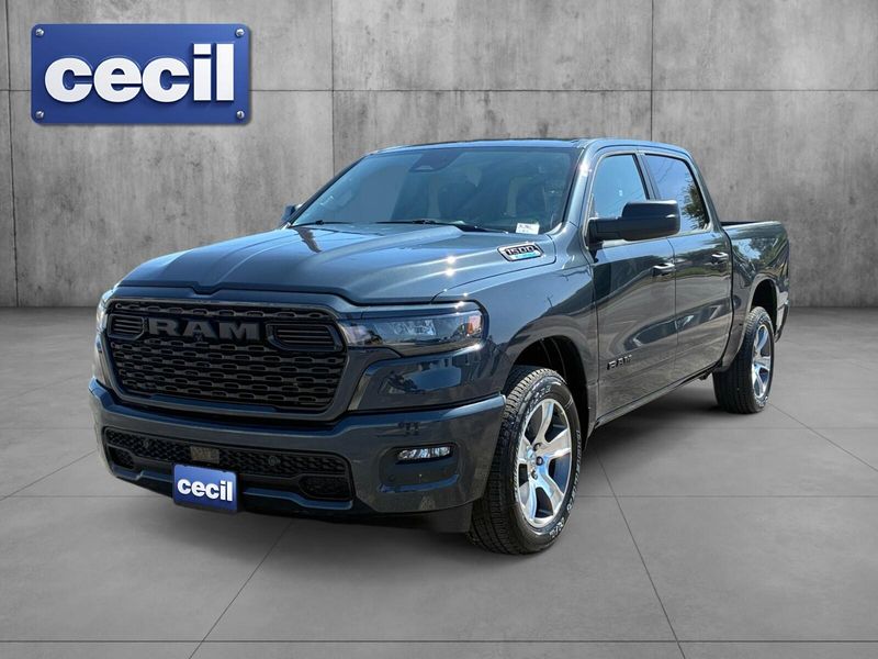 New 2026 RAM 1500 Express Crew Cab 4x2 5'7' Box