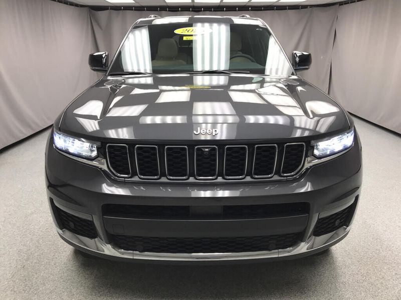 Used 2023 Jeep Grand Cherokee L LimitedImage 6