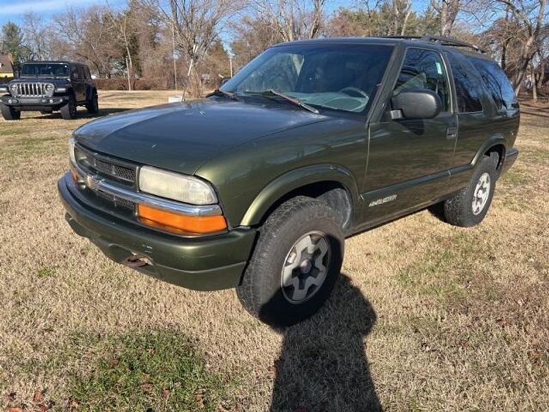 2001 Chevrolet Blazer LSImage 2