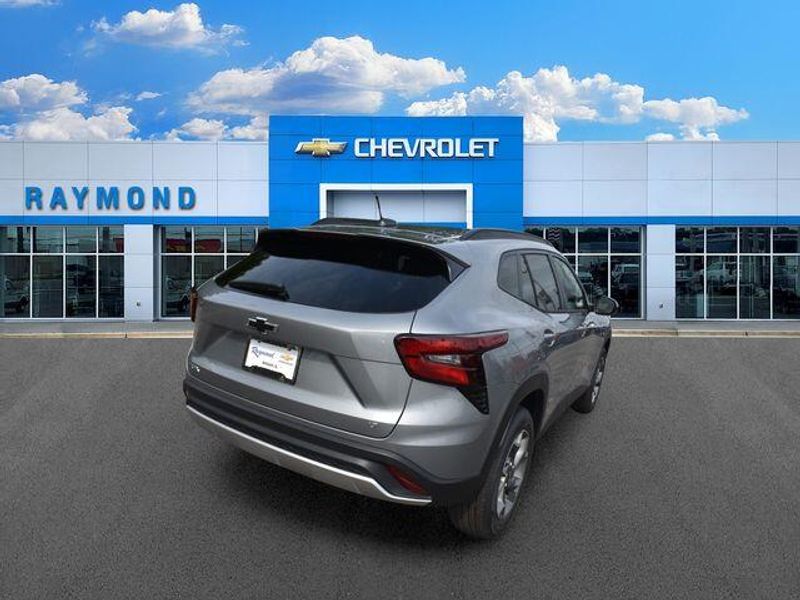 New 2026 Chevrolet Trax LTImage 4