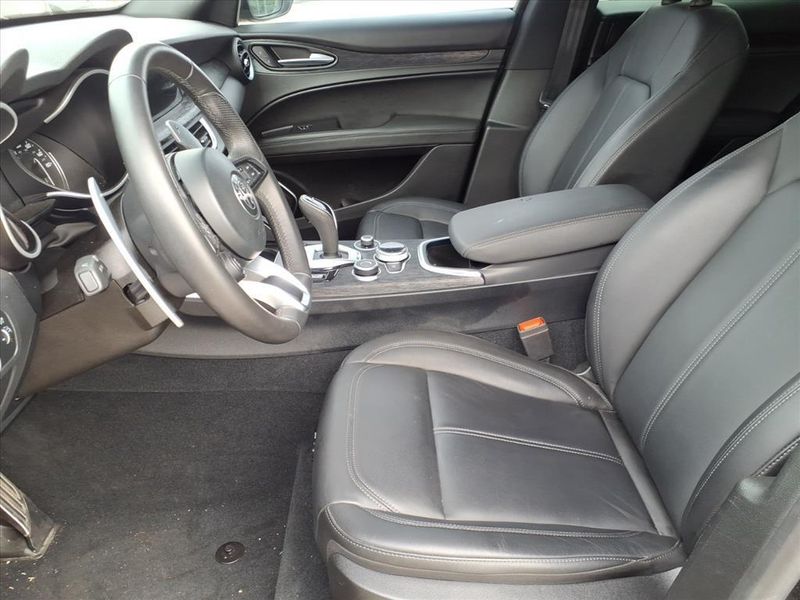 Used 2023 Alfa Romeo Stelvio SprintImage 19