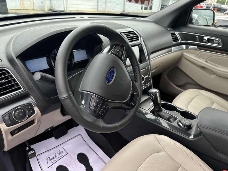 2019 Ford Explorer LimitedImage 20