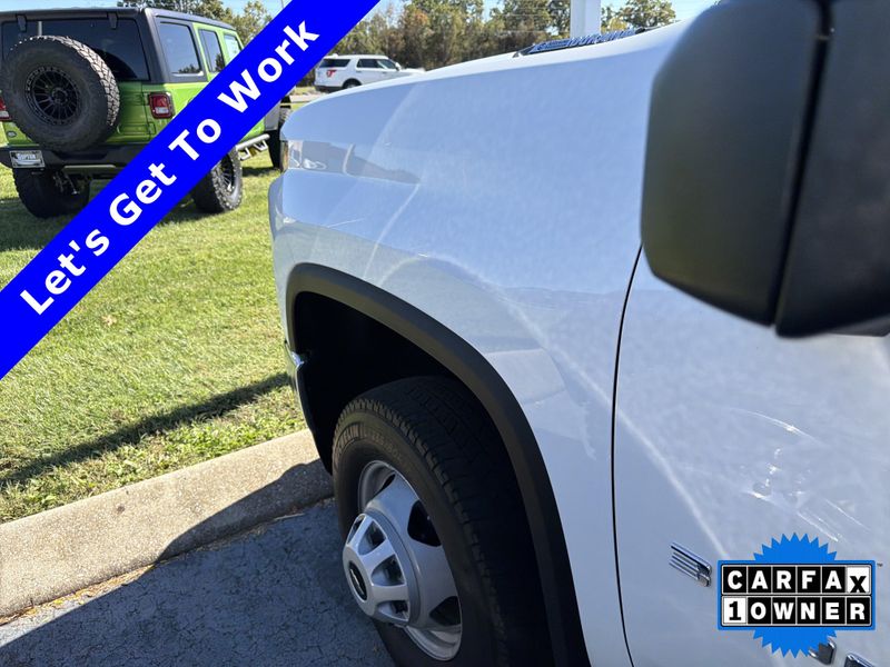Used 2022 Chevrolet Silverado 3500HD Chassis Work TruckImage 15