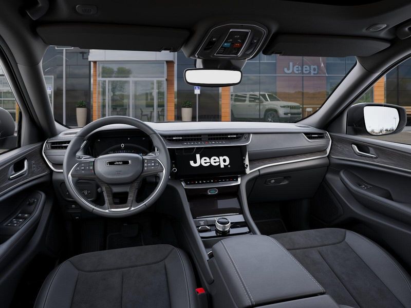 New 2026 Jeep Grand Cherokee L Laredo Altitude 4x4Image 14