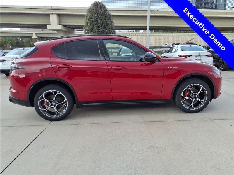New 2025 Alfa Romeo Stelvio AwdImage 5