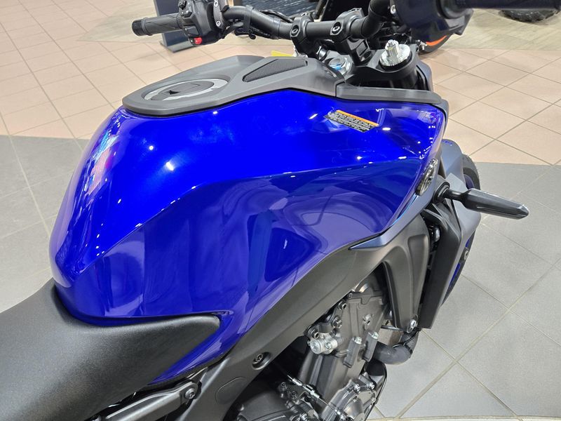 NEW 2026 YAMAHA MT09 Image 8