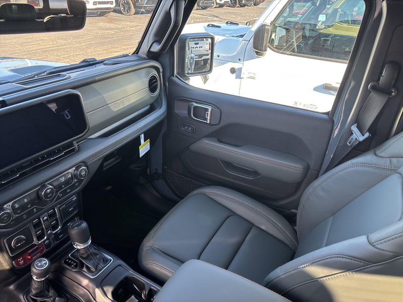New 2026 Jeep Gladiator Mojave X 4x4Image 24