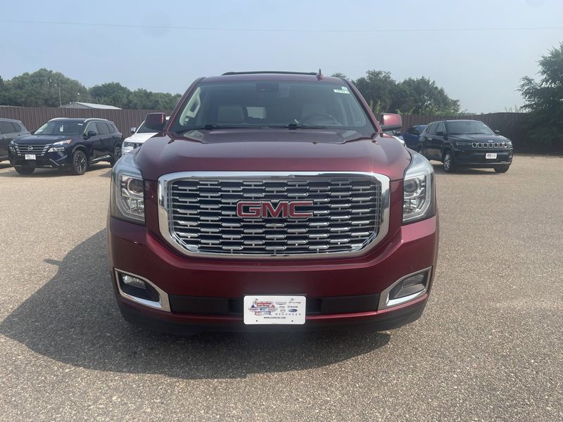 2020 GMC Yukon XL DenaliImage 3