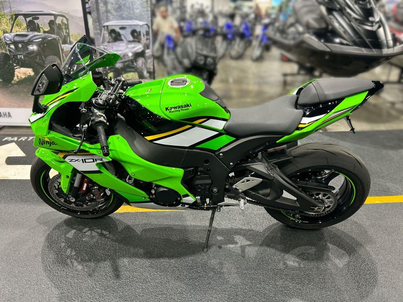 Used 2025 Kawasaki NINJA ZX 10R ABS KRT EDITION Image 17
