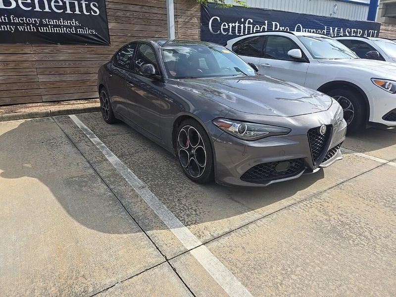 2022 Alfa Romeo Giulia VeloceImage 2