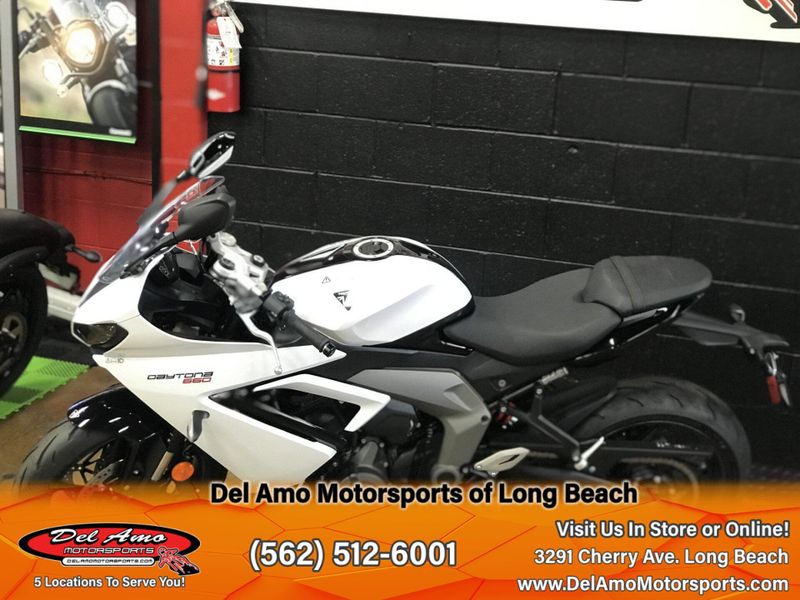 2025 Triumph DAYTONA 660 Image 5
