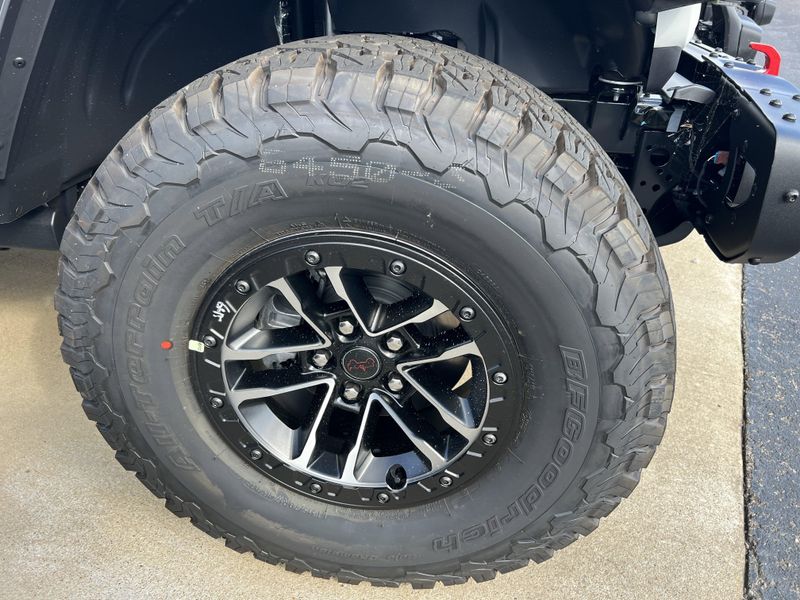 New 2025 Jeep Wrangler 4-door Rubicon XImage 5