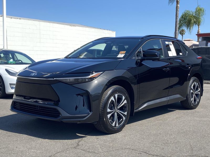 New 2025 Toyota bZ4X XLEImage 6