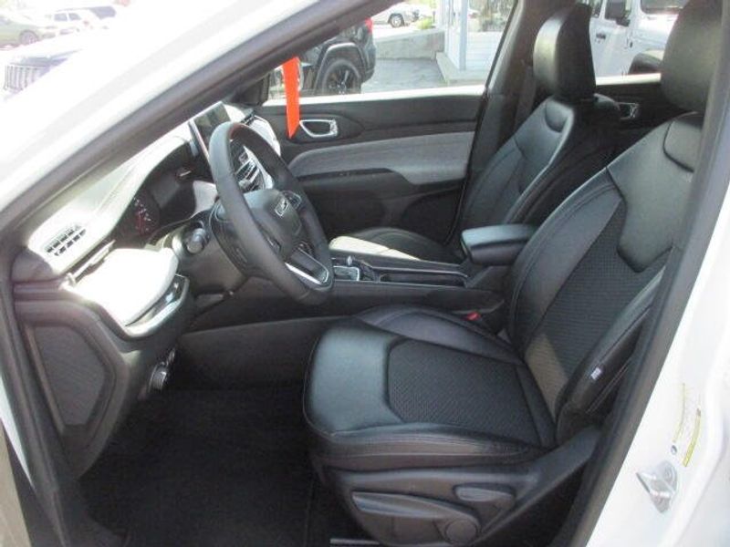 2024 Jeep Compass LatitudeImage 16