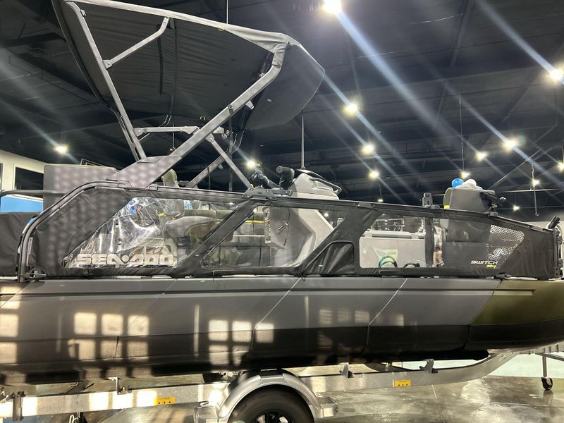 New 2025 Sea-Doo SWITCH FISH 21