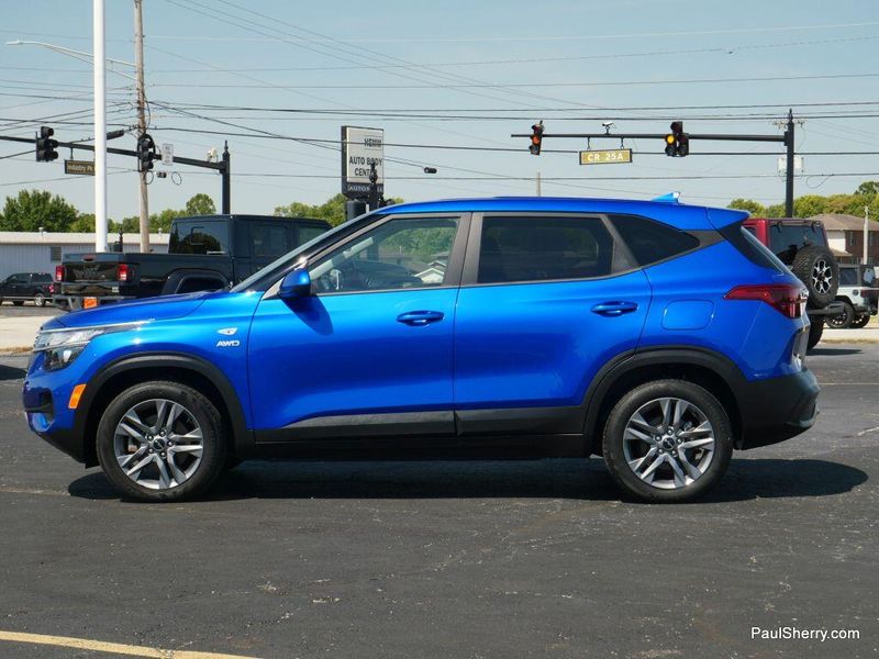 Used 2023 Kia Seltos LX