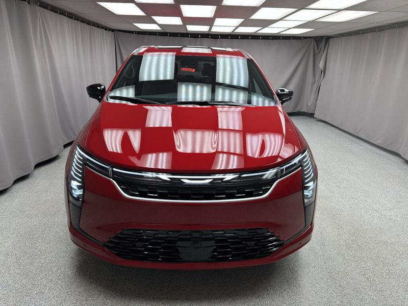 New 2027 Chrysler Pacifica Limited AwdImage 6
