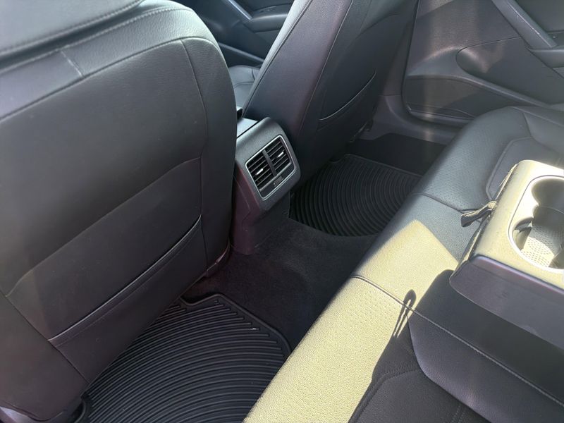 Used 2014 Volkswagen Passat TDI SE w/SunroofImage 14