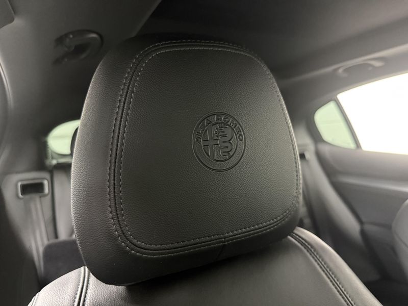 Used 2023 Alfa Romeo Stelvio VeloceImage 31