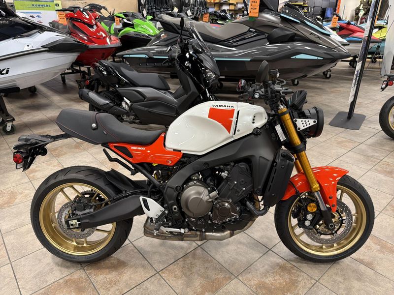 New 2026 Yamaha XSR900 Image 10
