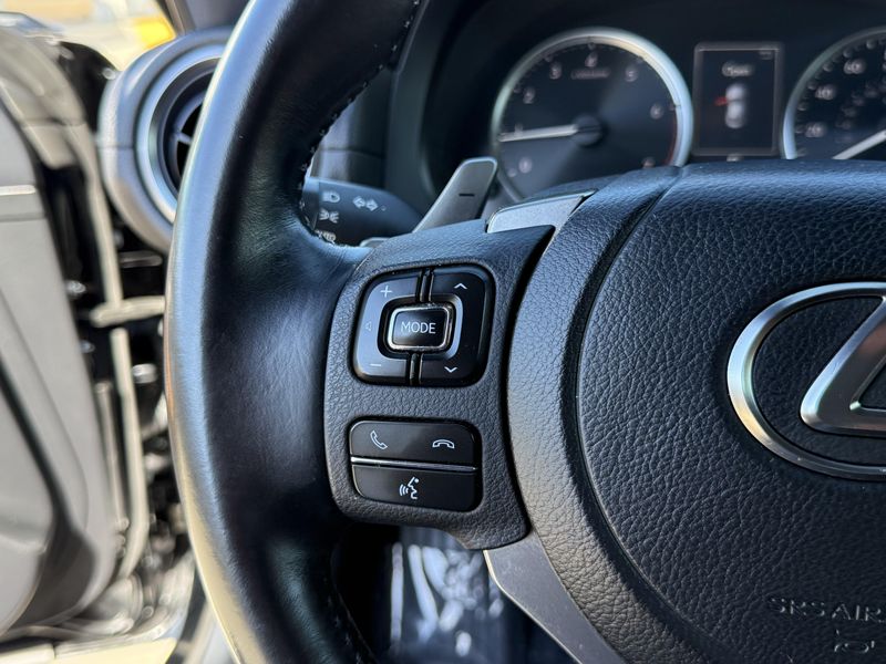 Used 2024 Lexus RC 300Image 23