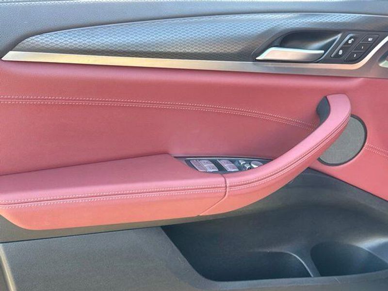 Used 2025 BMW X4 M40iImage 16