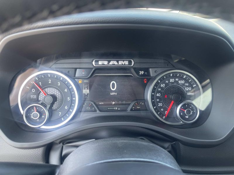 New 2026 RAM 1500 Big Horn Crew Cab 4x2 5'7' Box