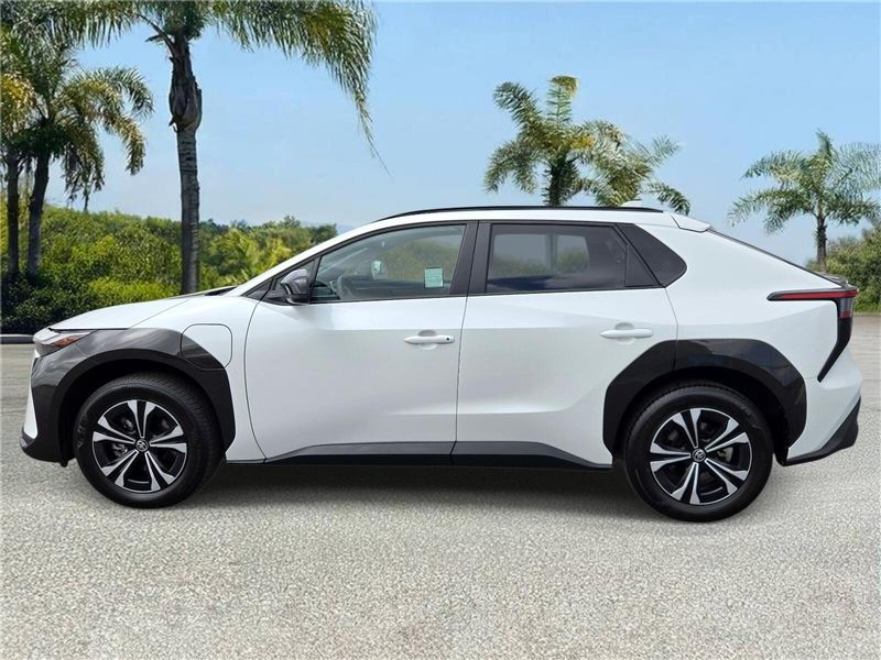 Used 2025 Toyota bZ4X XLE FWD (Natl)
