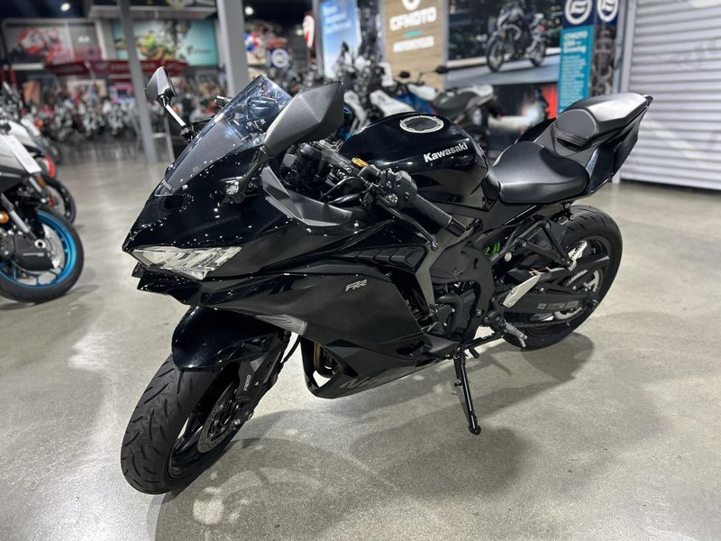 Used 2024 Kawasaki NINJA ZX-4RR Image 16