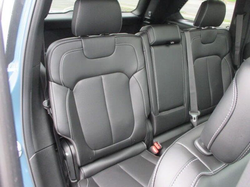 New 2026 Jeep Grand Cherokee Limited 4x4Image 29