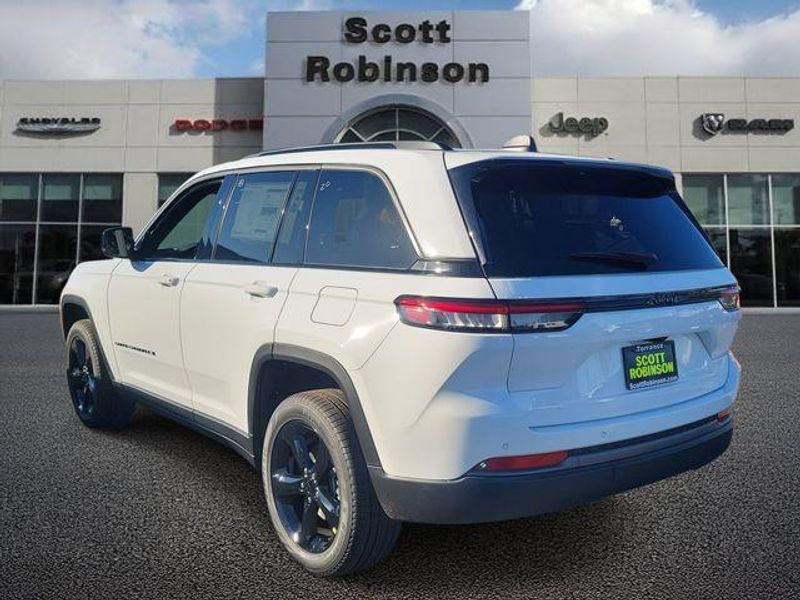 New 2026 Jeep Grand Cherokee Limited 4x2