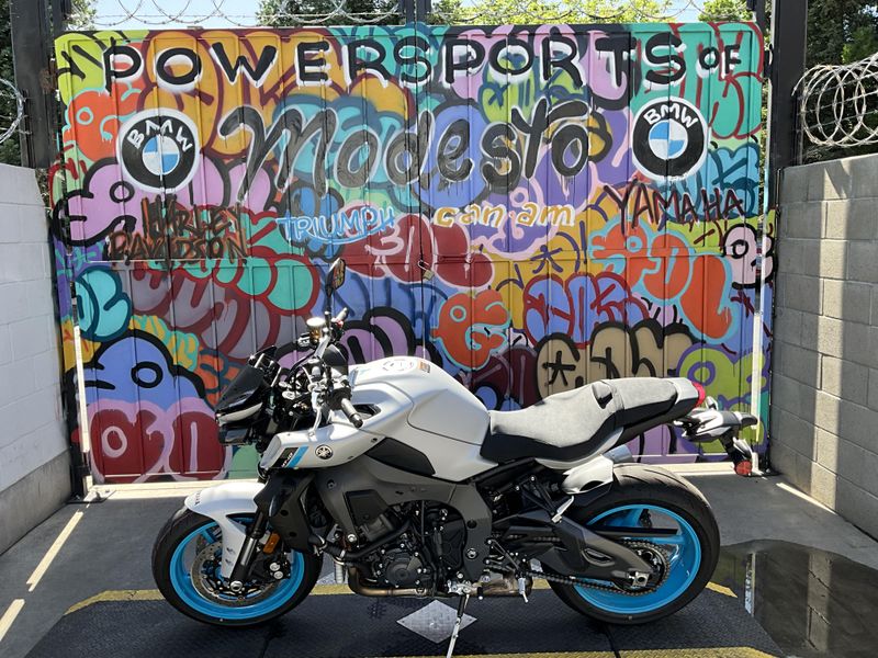 New 2025 Yamaha MT-10 Image 8